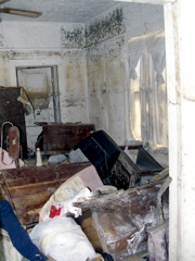 Julie_Austin_Belongings_3
